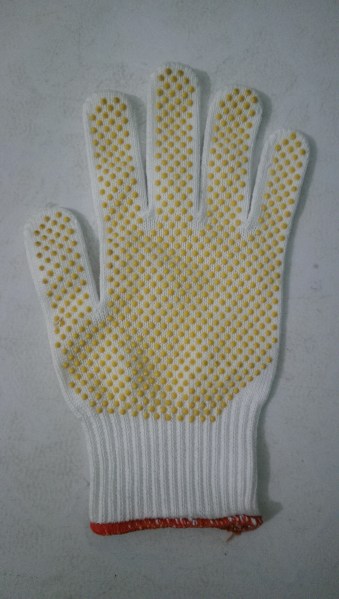 Găng tay len phủ hạt nhựa
